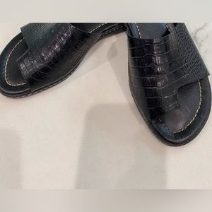 Donald J Pliner Black Leather Slides, Size 6M